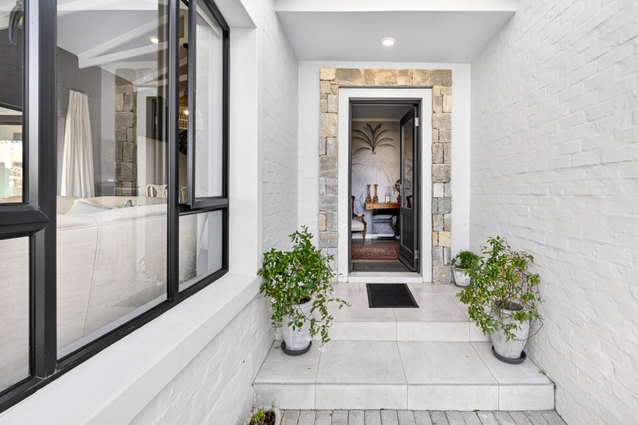 3 Bedroom Property for Sale in Baron View Western Cape